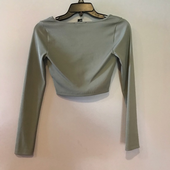 Cropped Long Sleeve Top - Picture 2 of 2